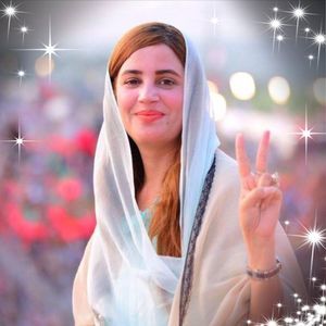 Meet your Posher, Naheed